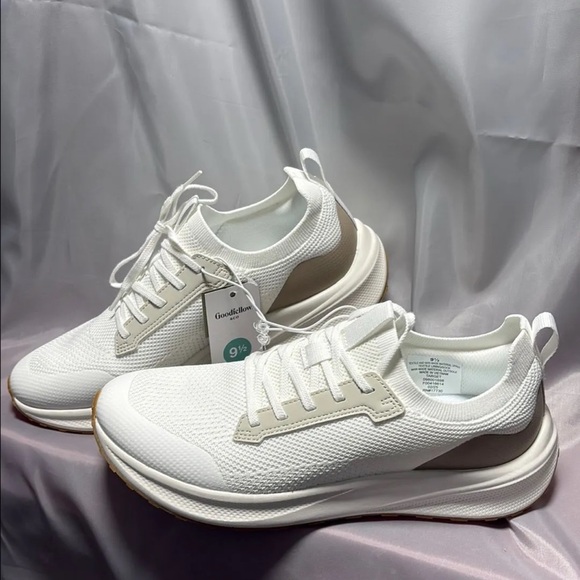 Men's Lee Knit Sneakers with Memory Foam Insole - Goodfellow & Co™ White 9.5: - Picture 5 of 8